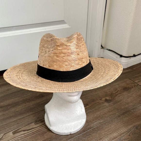 Stylish Straw Hat with Black Band main image 6